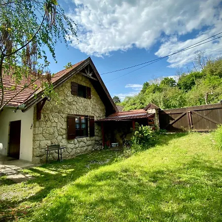 Apartment Almaskert Vendeghaz